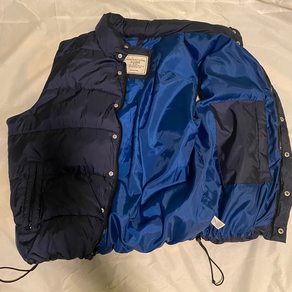 Old Navy Men’s Puffer Vest - Picture 4 of 5